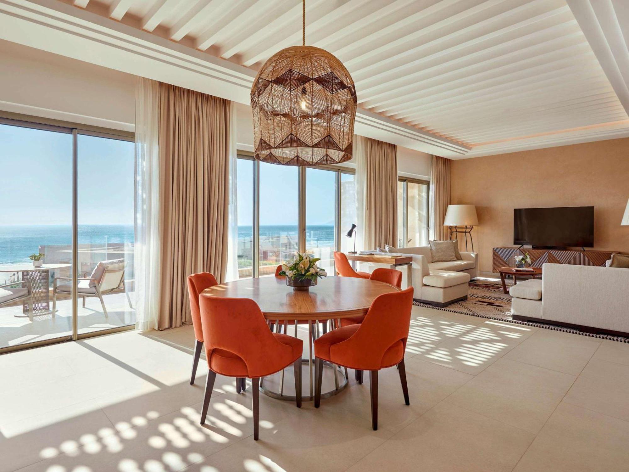 Fairmont Bay Hotel 5*